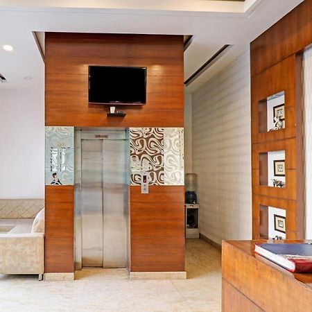 Airport Hotel Goodluck Neu-Delhi Exterior foto