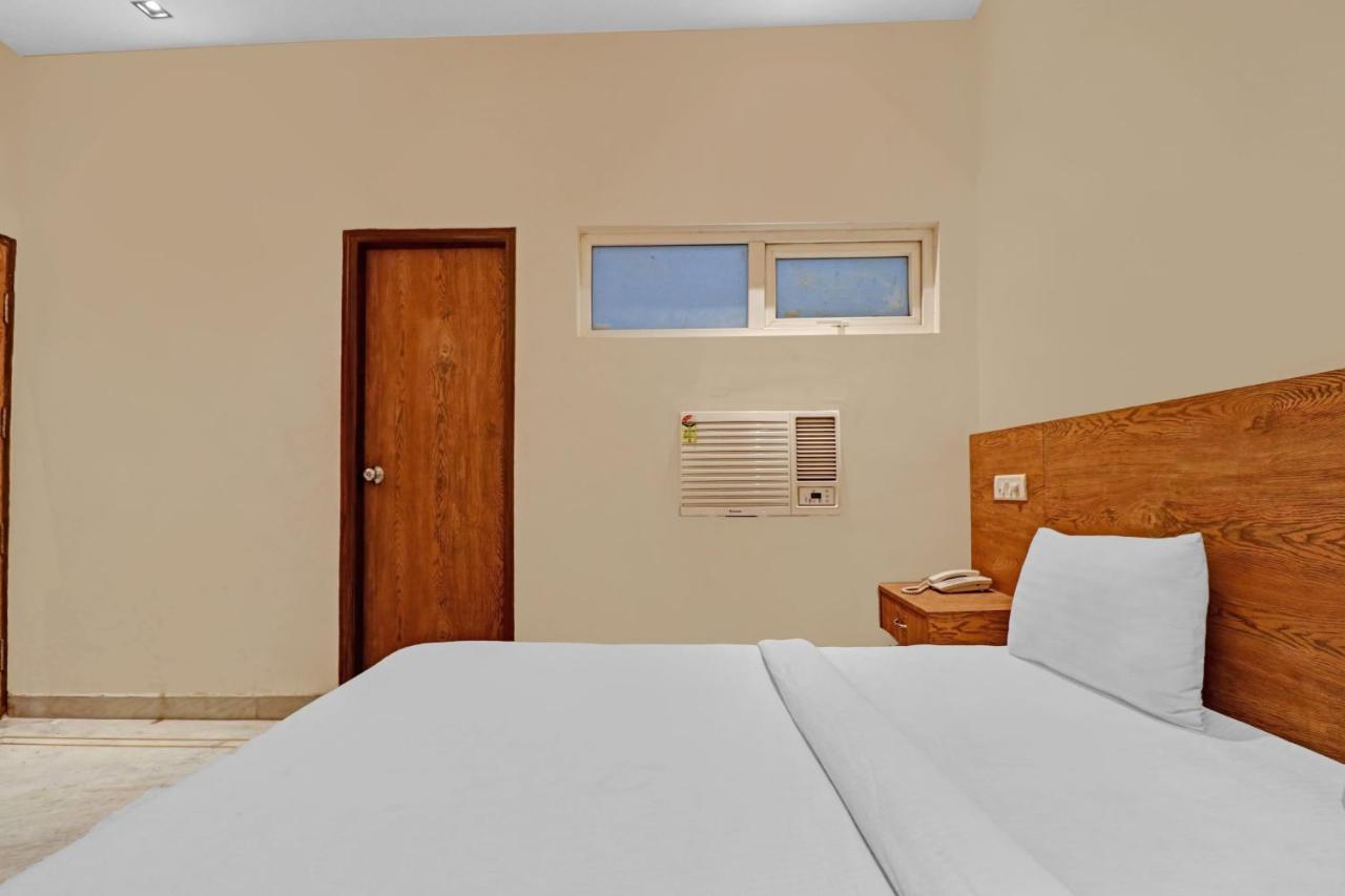 Airport Hotel Goodluck Neu-Delhi Exterior foto