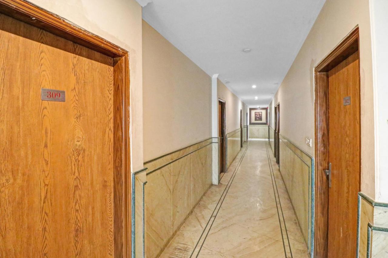 Airport Hotel Goodluck Neu-Delhi Exterior foto