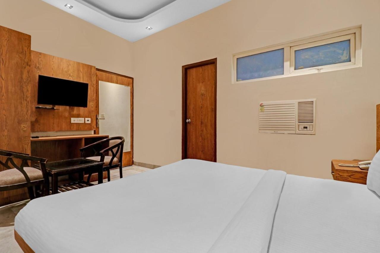 Airport Hotel Goodluck Neu-Delhi Exterior foto