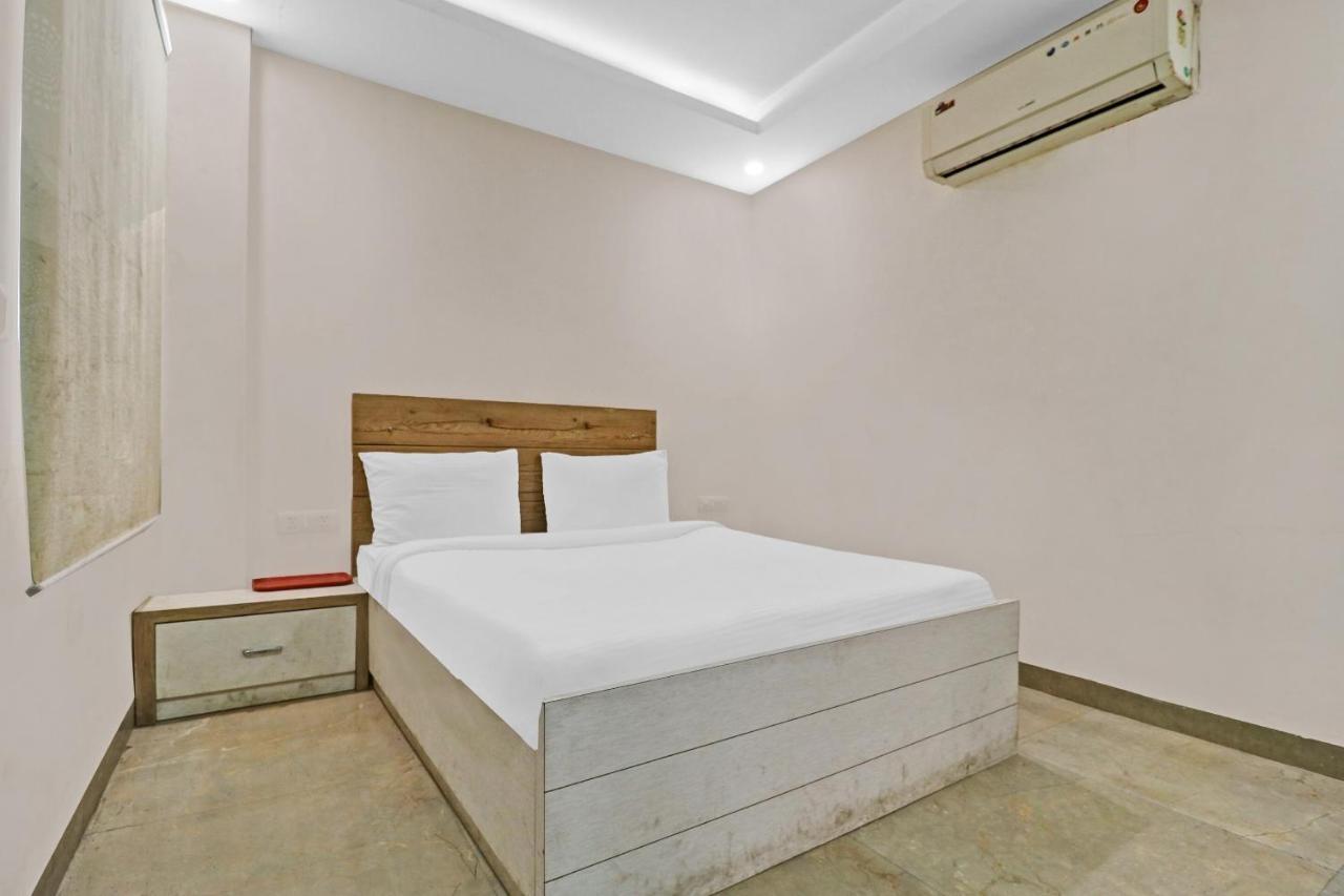 Airport Hotel Goodluck Neu-Delhi Exterior foto