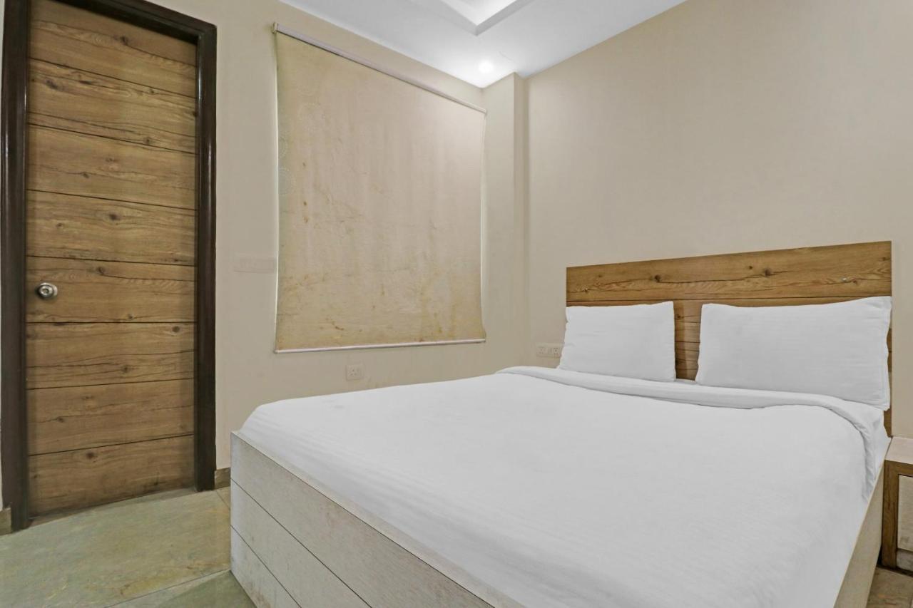 Airport Hotel Goodluck Neu-Delhi Exterior foto