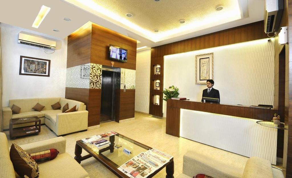 Airport Hotel Goodluck Neu-Delhi Exterior foto